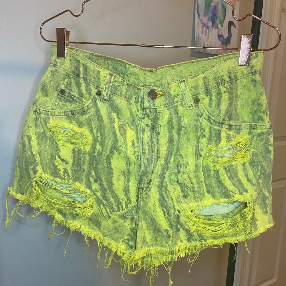 LEVI Denim distressed shorts